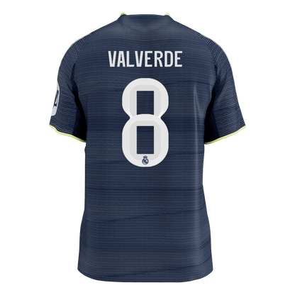 Real Madrid Bortedrakt 2025/26 – VALVERDE #8 (Spillerversjon) [PREMIUM]